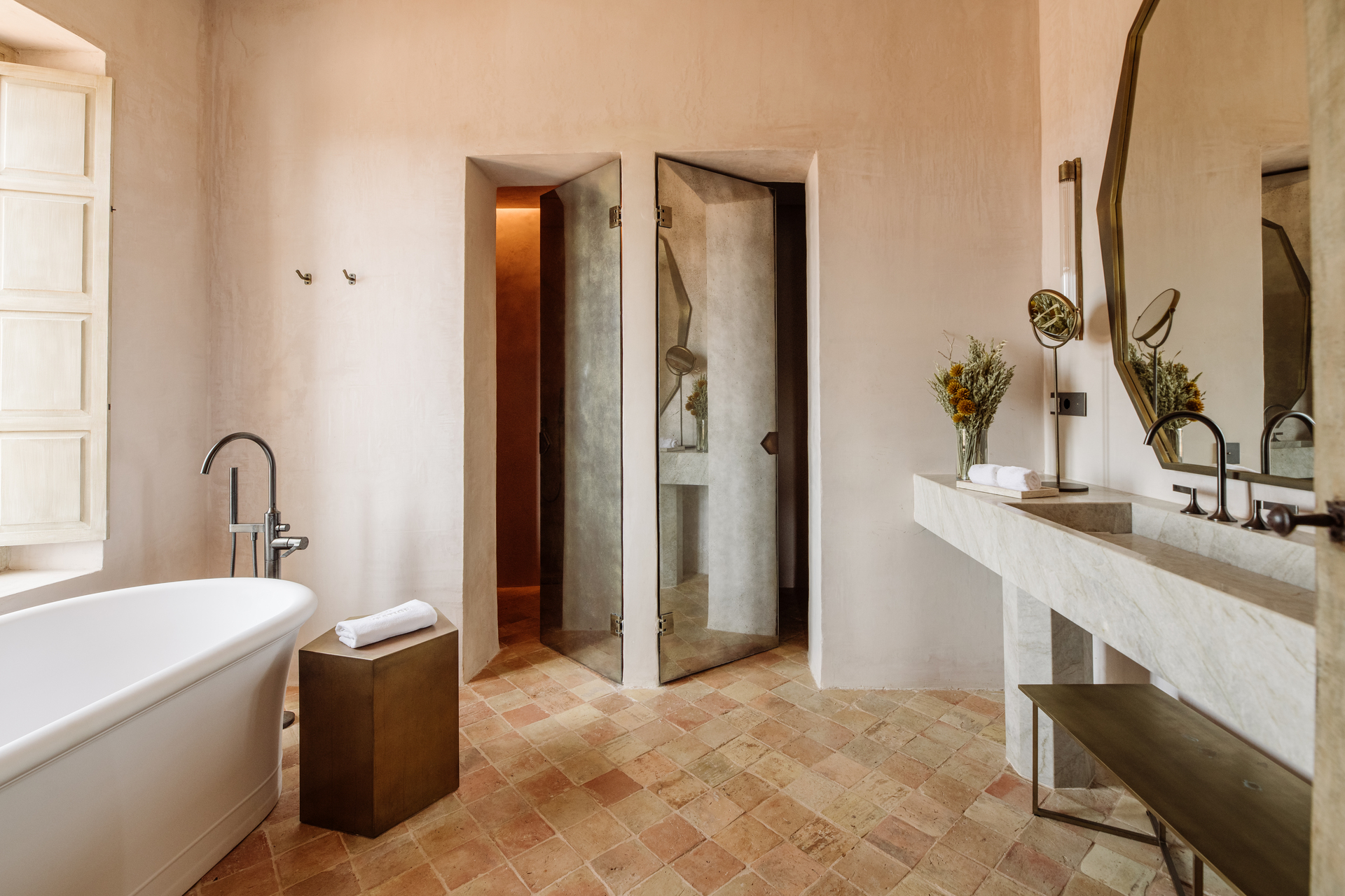 Son Vell Terrace Suite bathroom