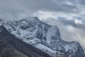 mountains snow